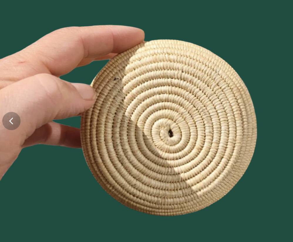 Small, hand-woven box (basket), versatile decorative jewelry box