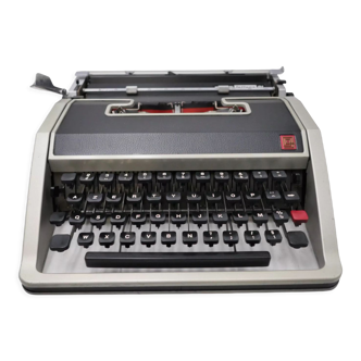 Machine à écrire Olivetti DL