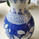 Chinese vase in fine porcelain