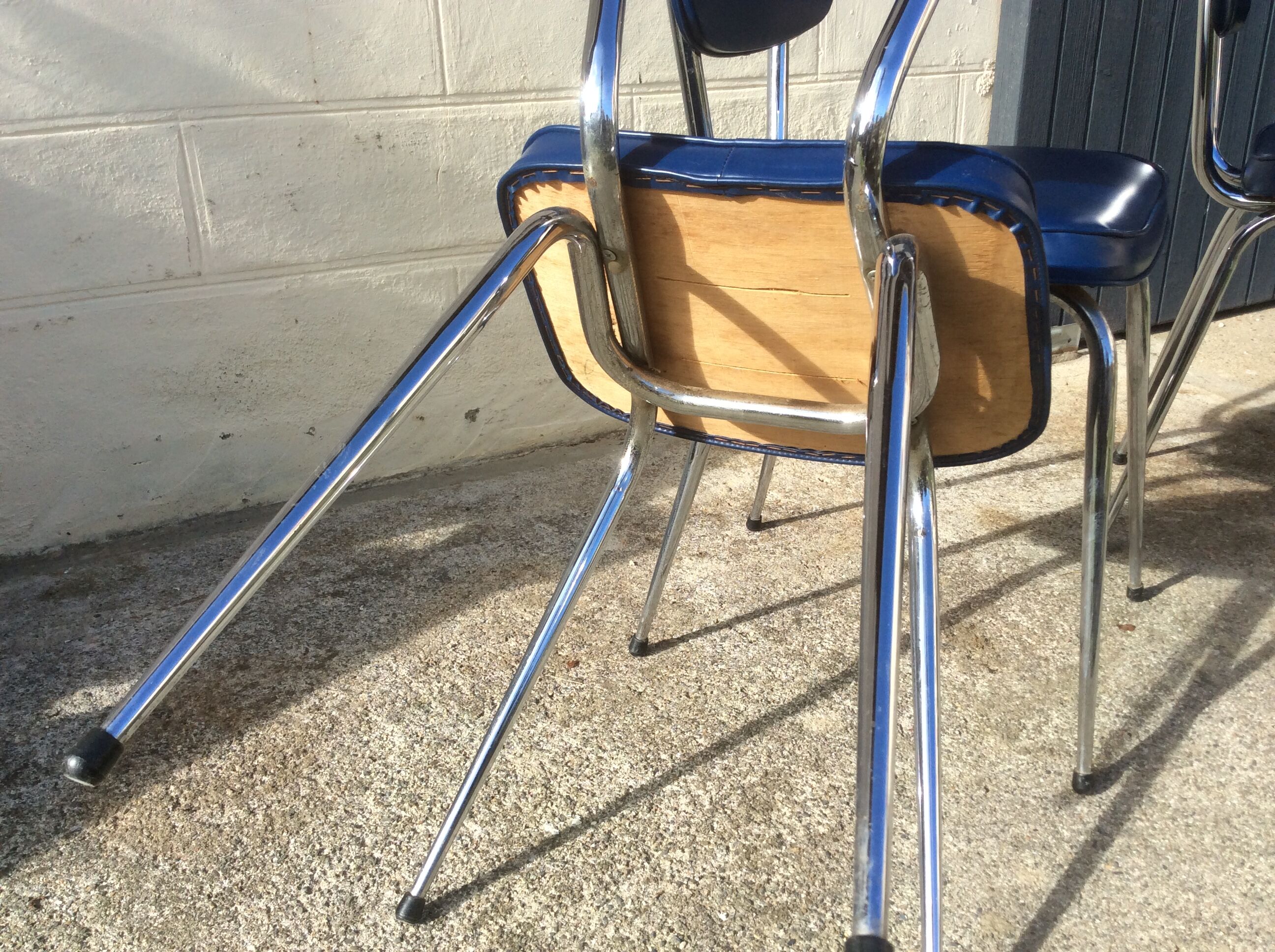 Lot from 4 vintage chairs in skai
