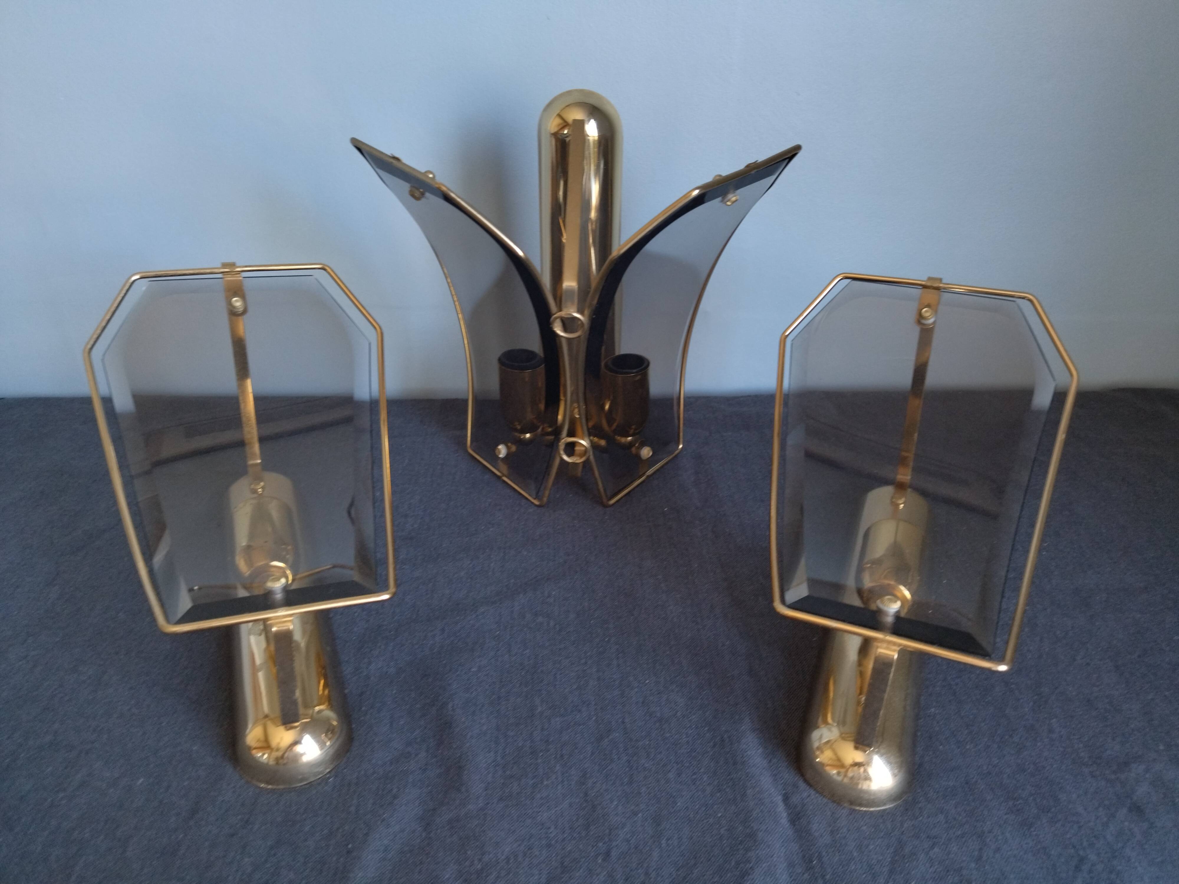 Wall lamp two fires in brass and curved glass from the 80s
