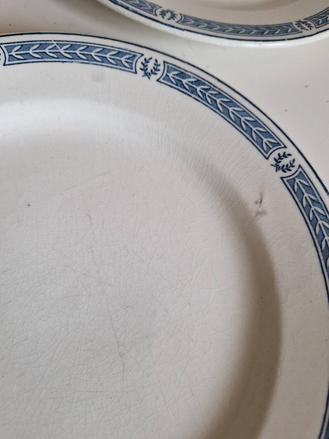 Set of 14 Terre de fer Salins plates, Castellane model