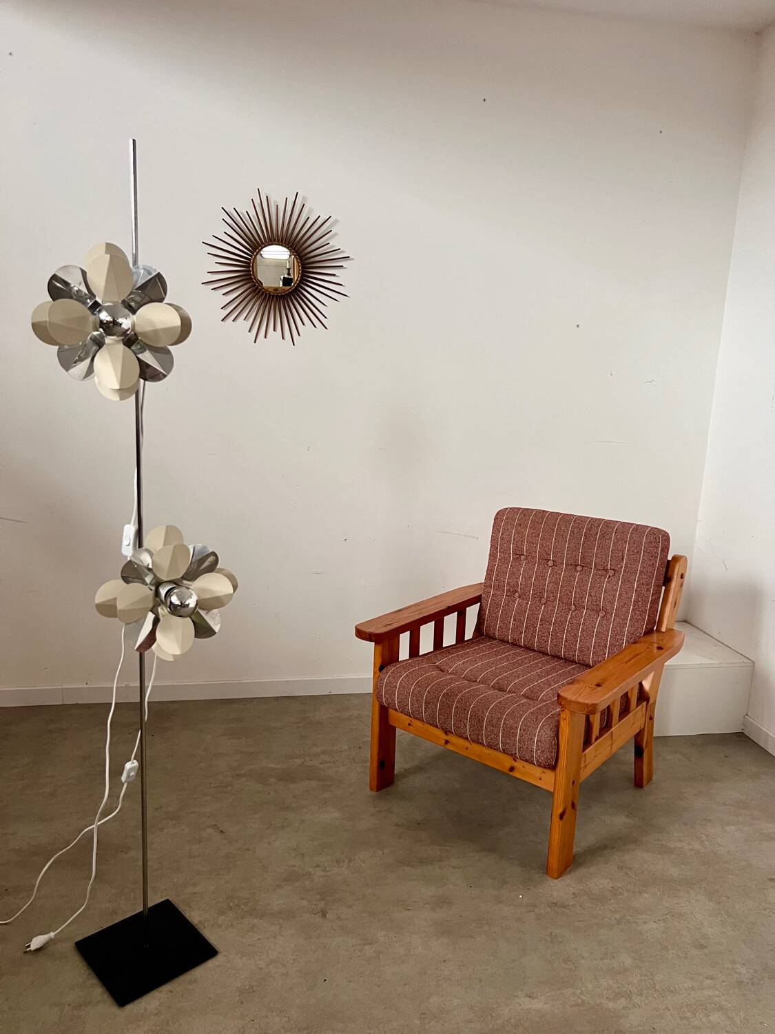 2-light flower floor lamp in French design metal from the 70s vintage