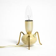 Lampe de table trépied en laiton, milieu du siècle moderne.