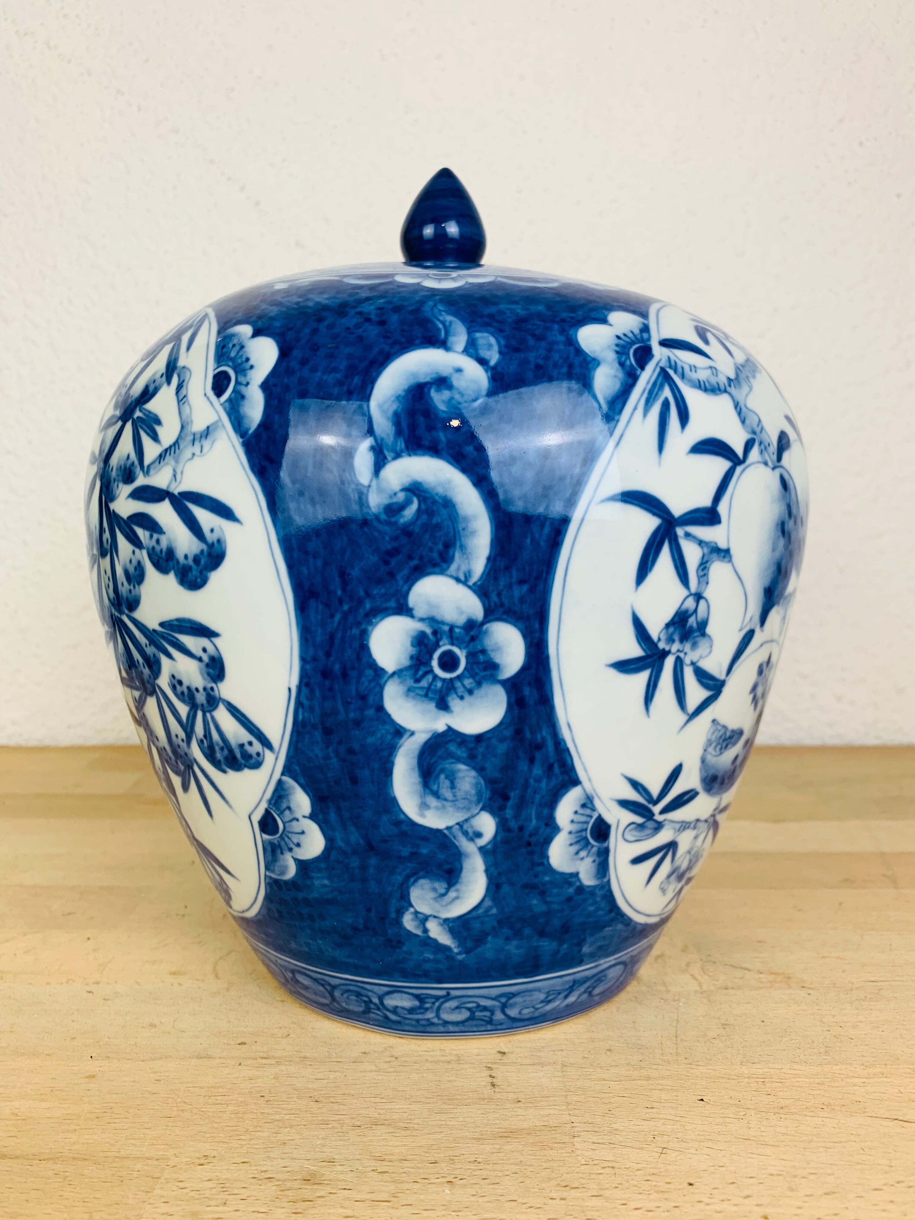 Chinese ginger pot porcelain