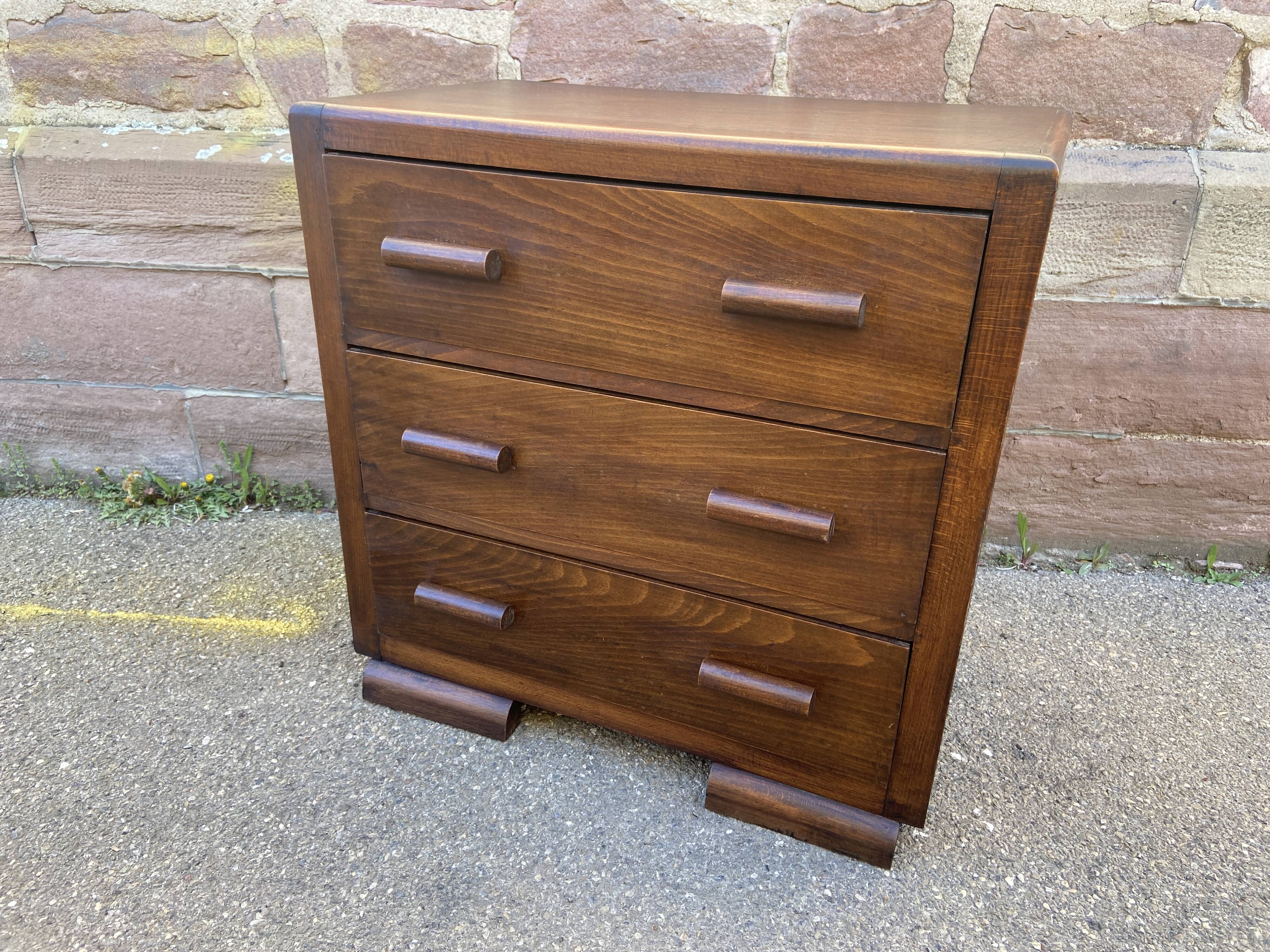 Vintage Art Deco chest of drawers
