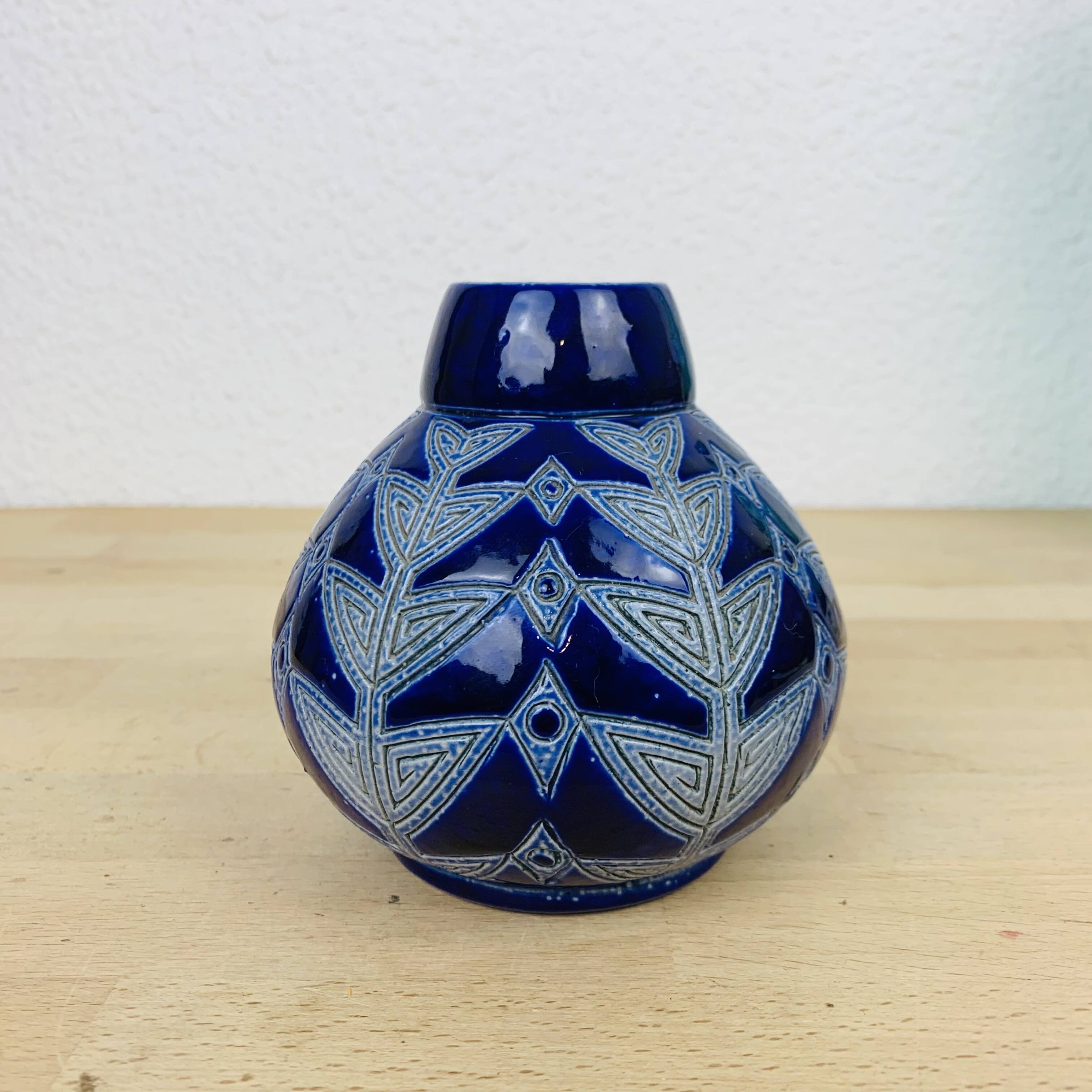 Art Deco Alsace sandstone vase 510, Hubert Krumeich-Remmy in Oberbetschdorf