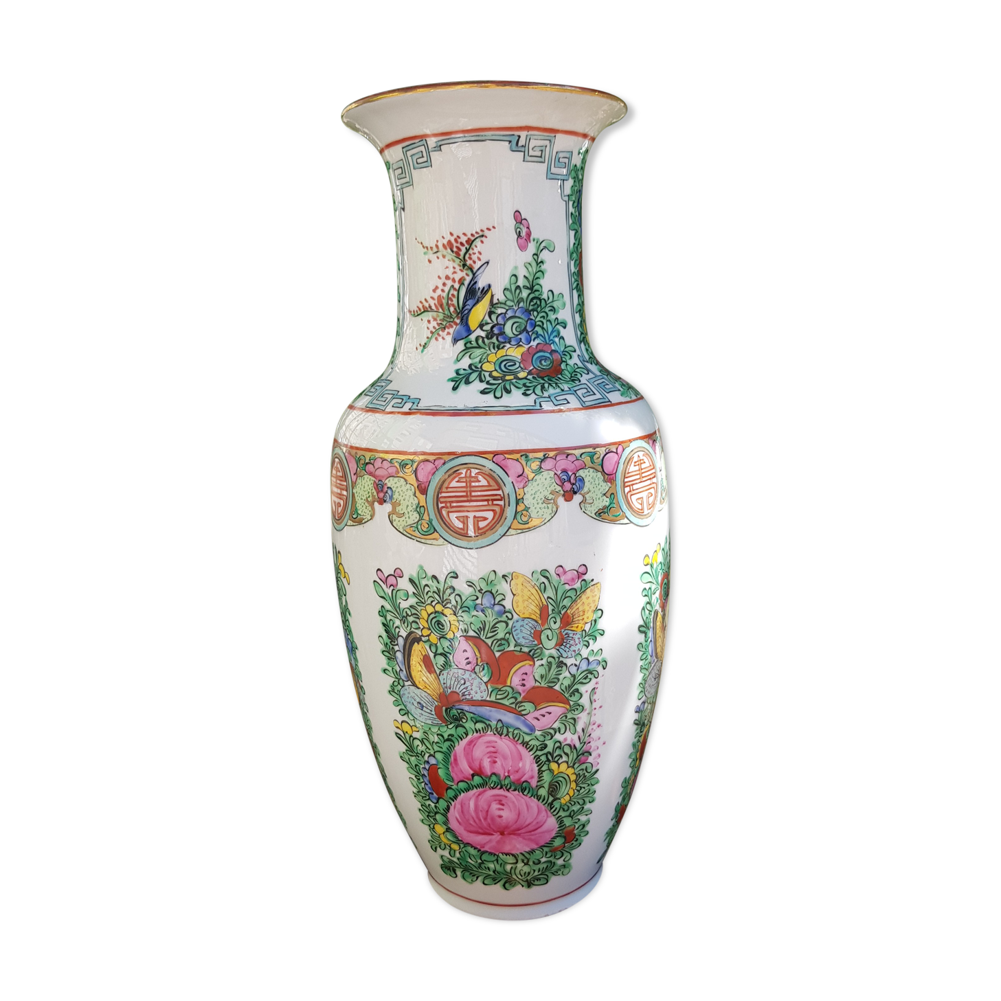 Porcelain Chinese vase