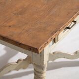 Table ancienne en bois massif blanc (France, vers 1900)