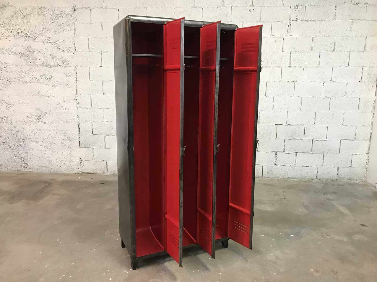 Industrial vintage wardrobe 3 doors