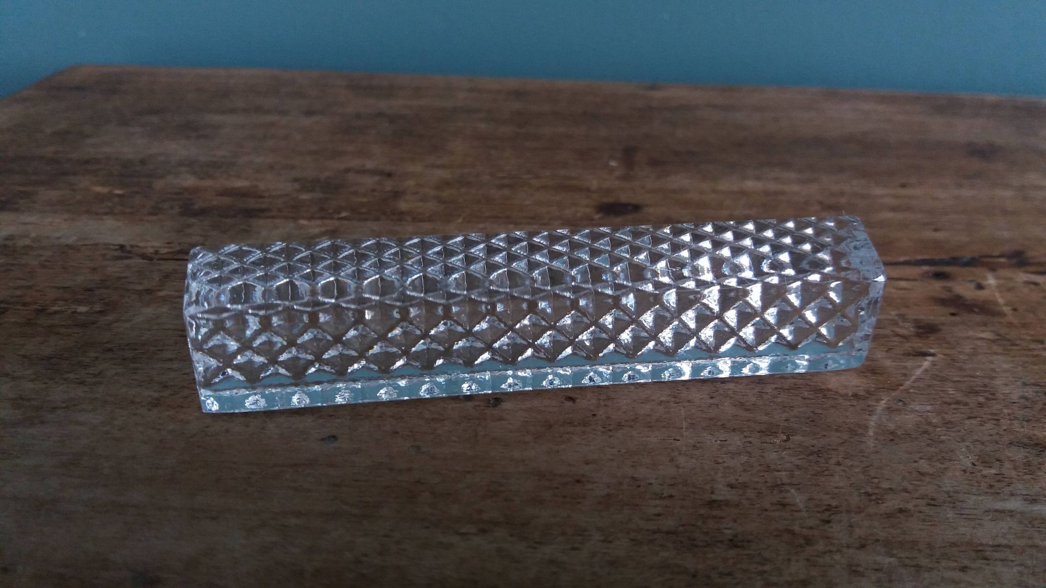 12 crystal knife rests in their box, Hungary, diamond point