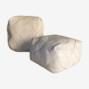 Pair of vintage square poufs in white leather, losanges patterns circa 1970