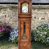 Comtoise clock in cherry style Louis XV period 19th region Fougères.