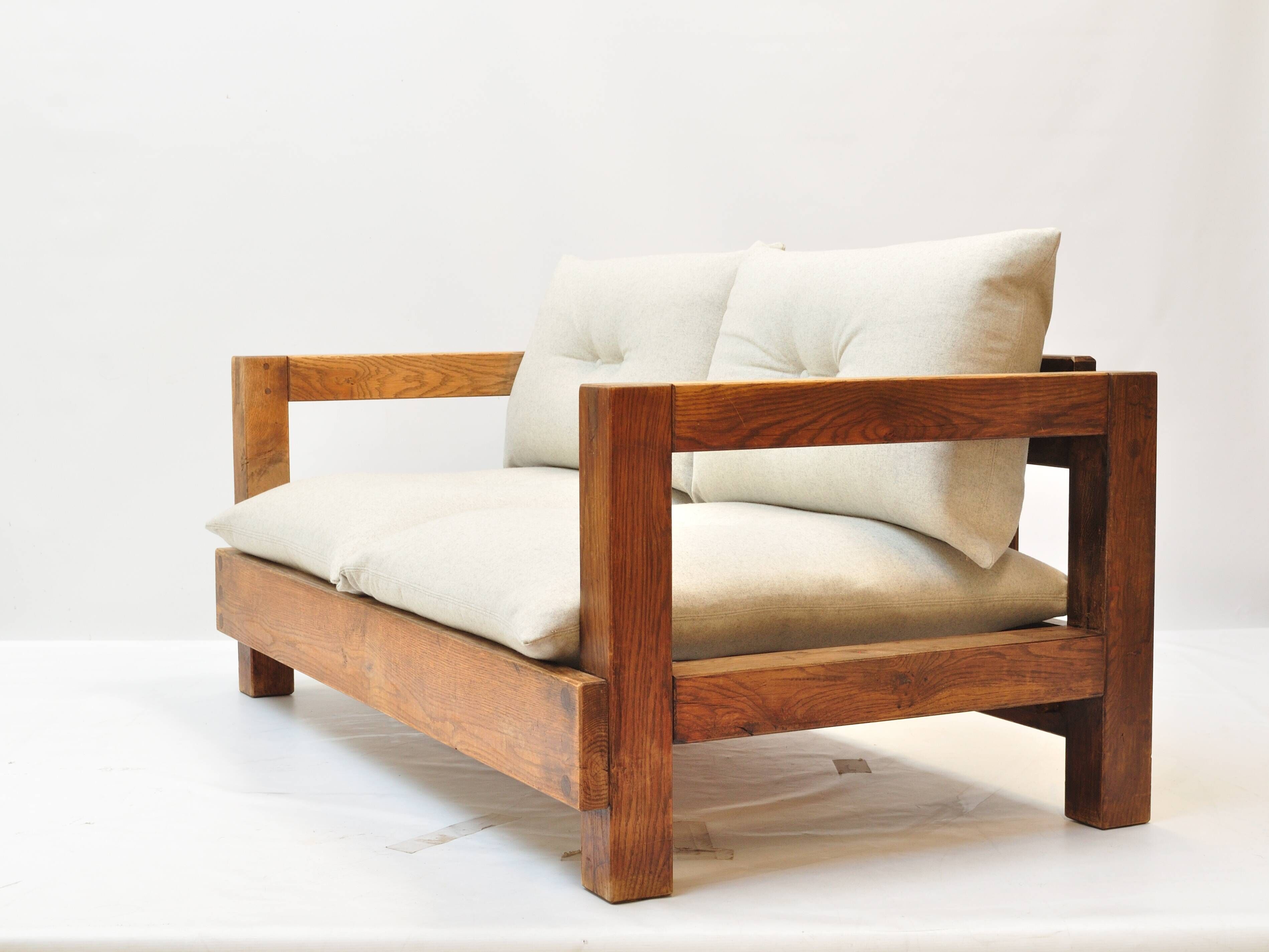 Solid oak two-seater sofa rebuilt in 100% virgin wool