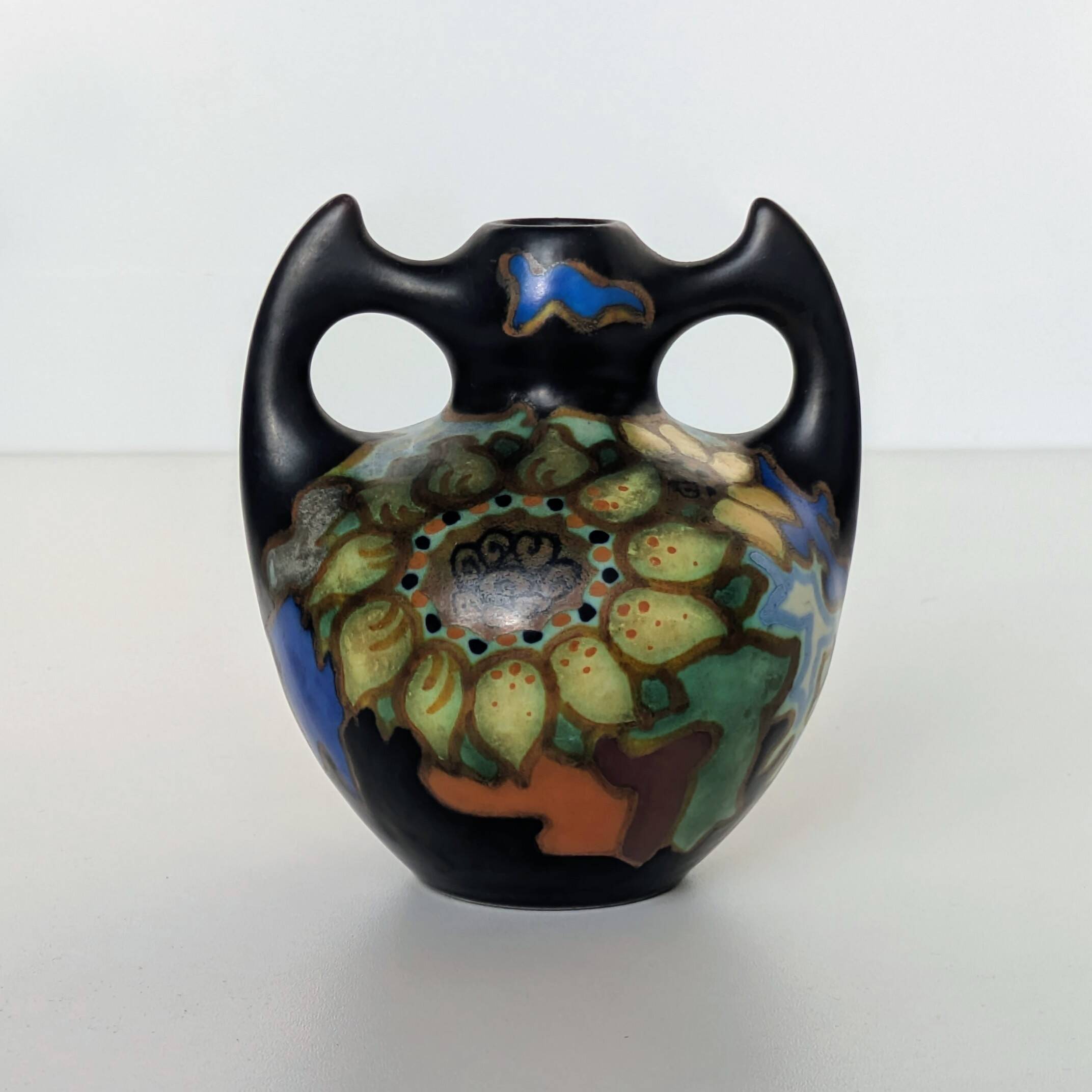 Handled Vase Gouda - Decor "Zonnebloem" (Sunflower) - Netherlands, 1930/50