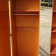Armoire vintage, pieds compas
