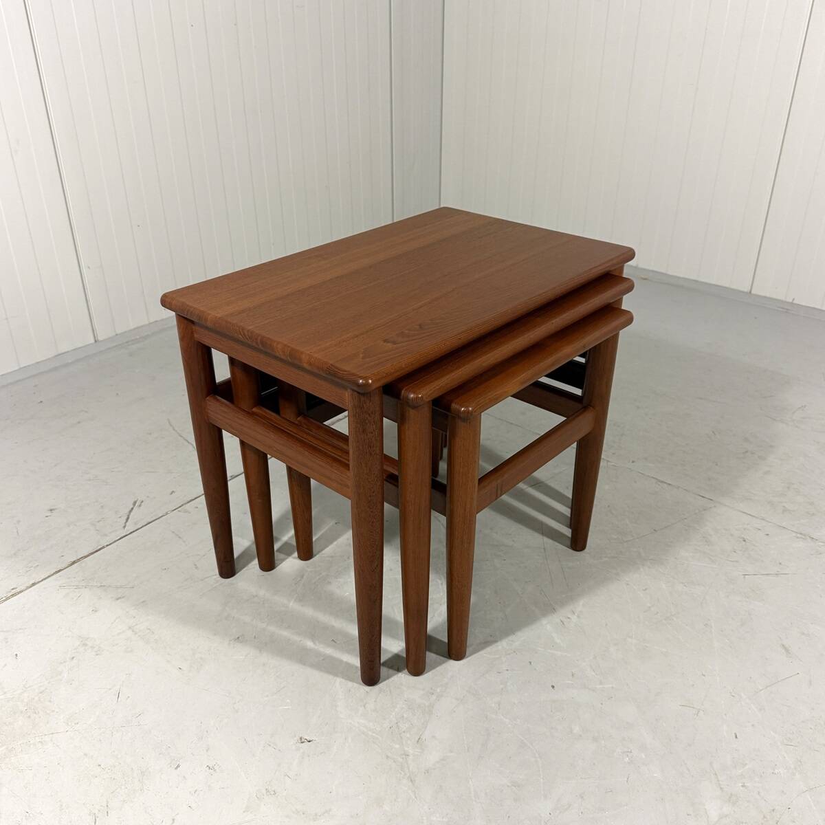 Tables gigognes en teck Danemark années 1960