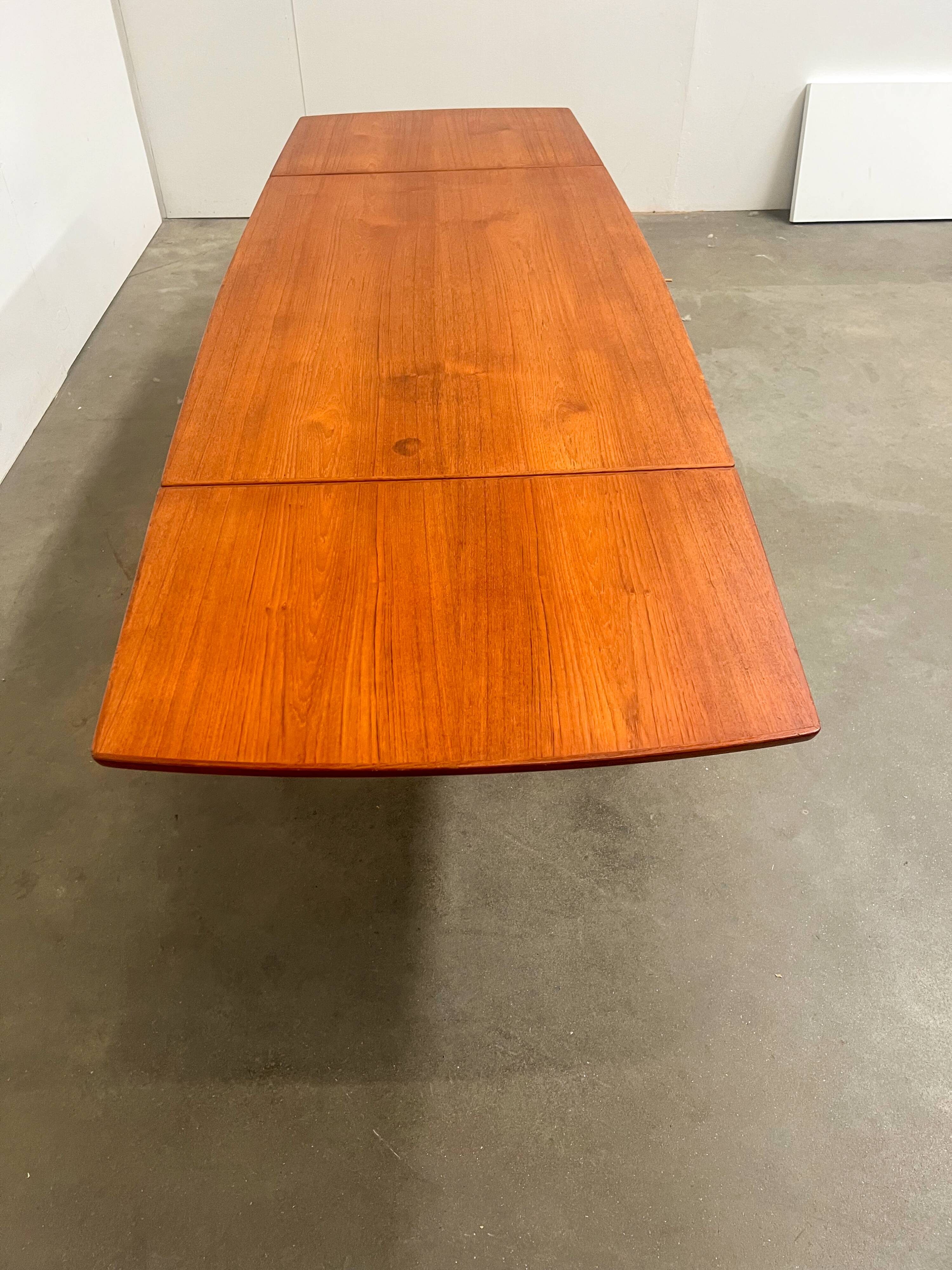 Extendable arne vodder table in teak – vamo – vintage scandinavian table year