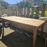 Farm table