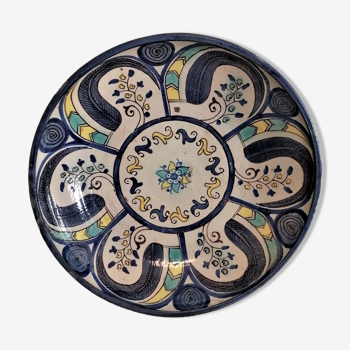 Large oriental ceramic dish. Morocco early twentieth century.