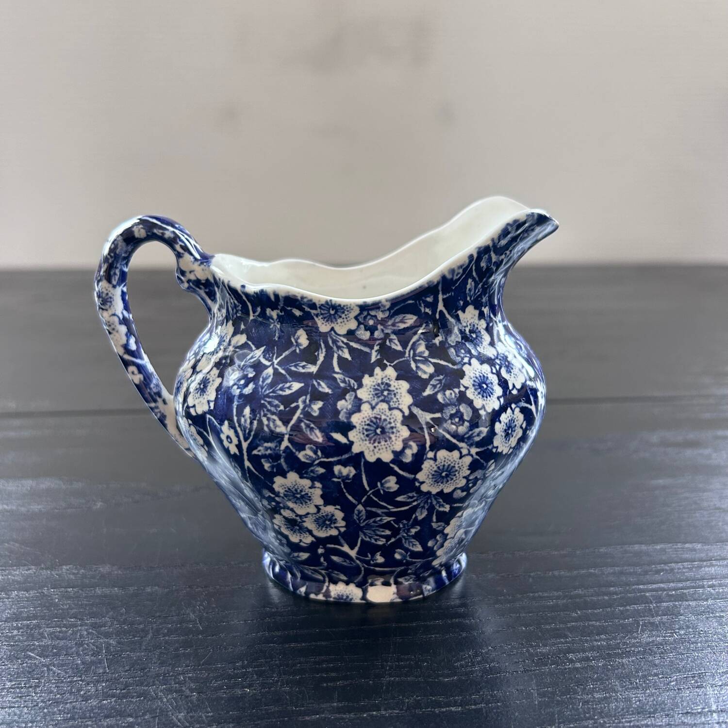 English porcelain creamer