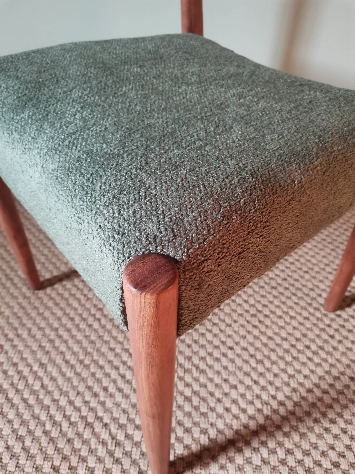 Chaises scandinaves en teck