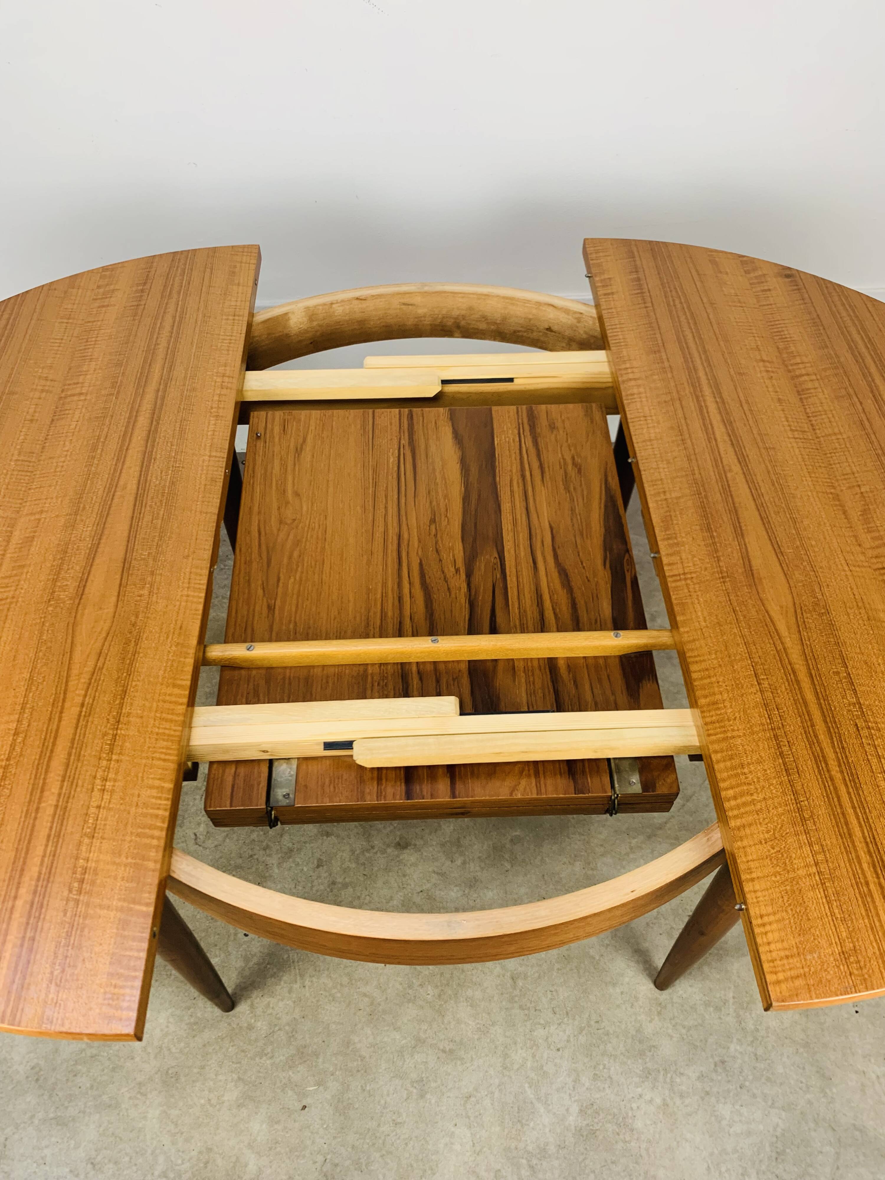 Round extendable Scandinavian table, teak, 1960s