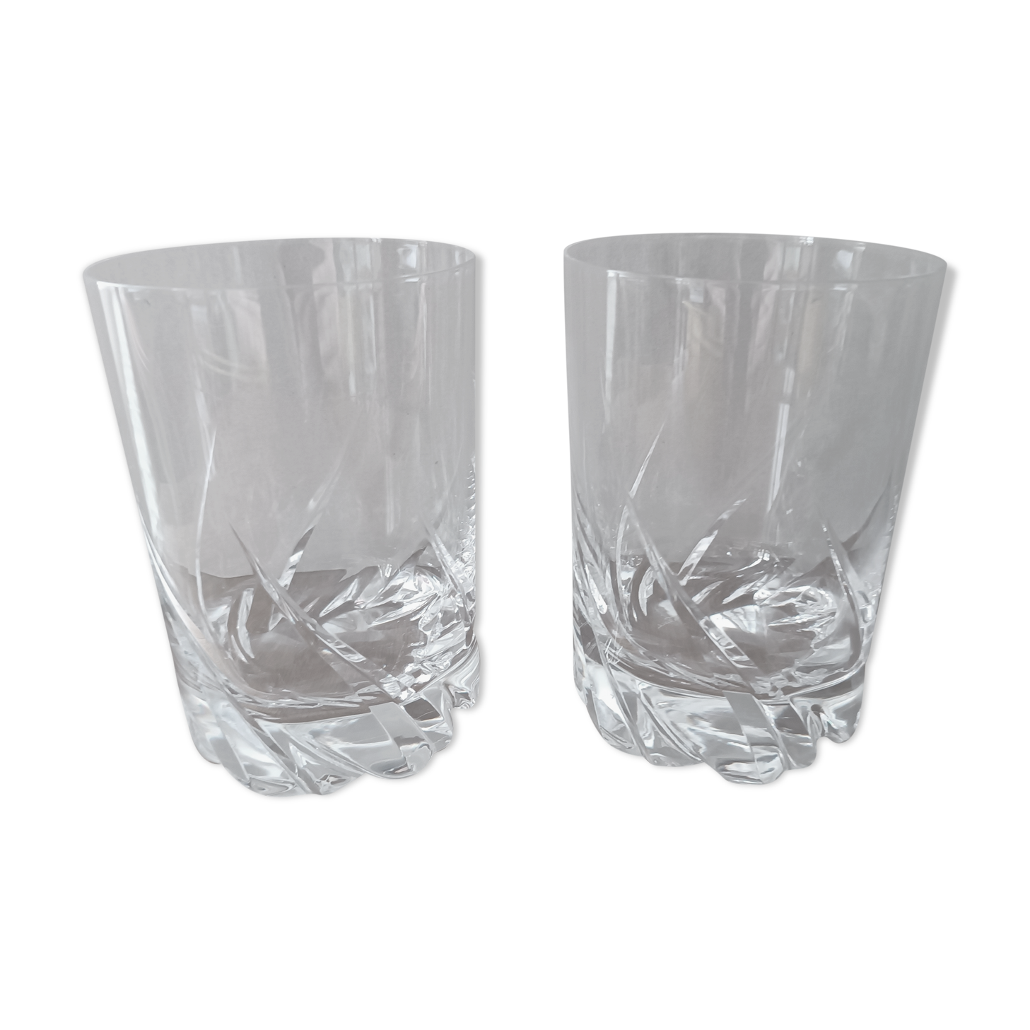 Pair of Bleneau whisky glasses signed Daum France
