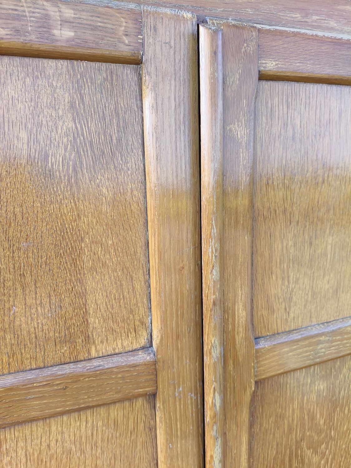 Armoire parisienne vintage