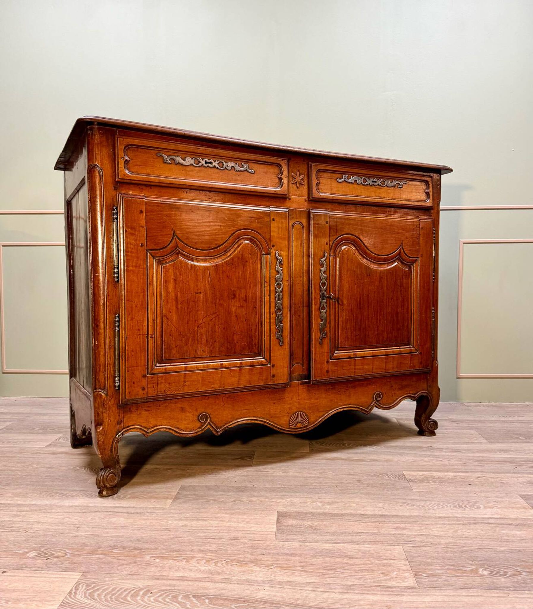 Provençal Buffet In Walnut From Louis XV 18th Century