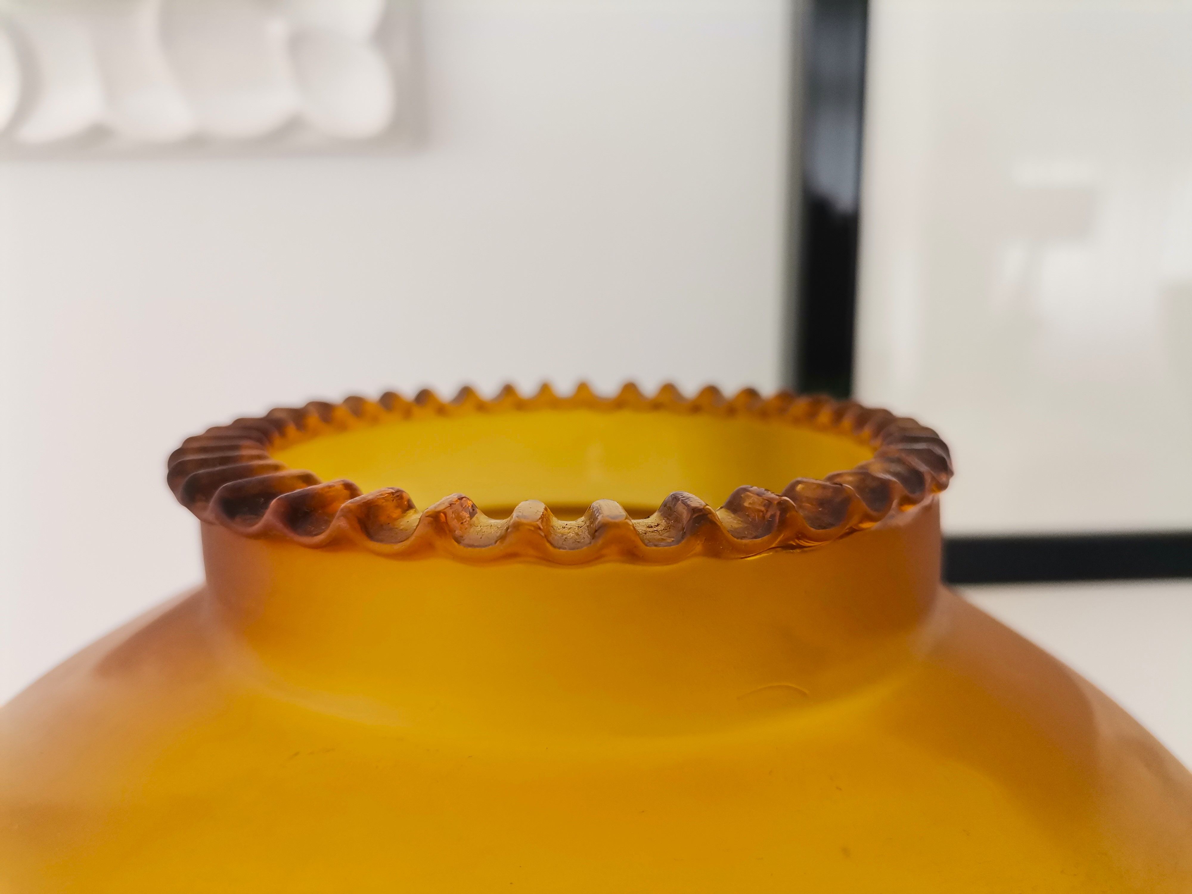 Mid-century italian yellow & green wood and glass table lamp