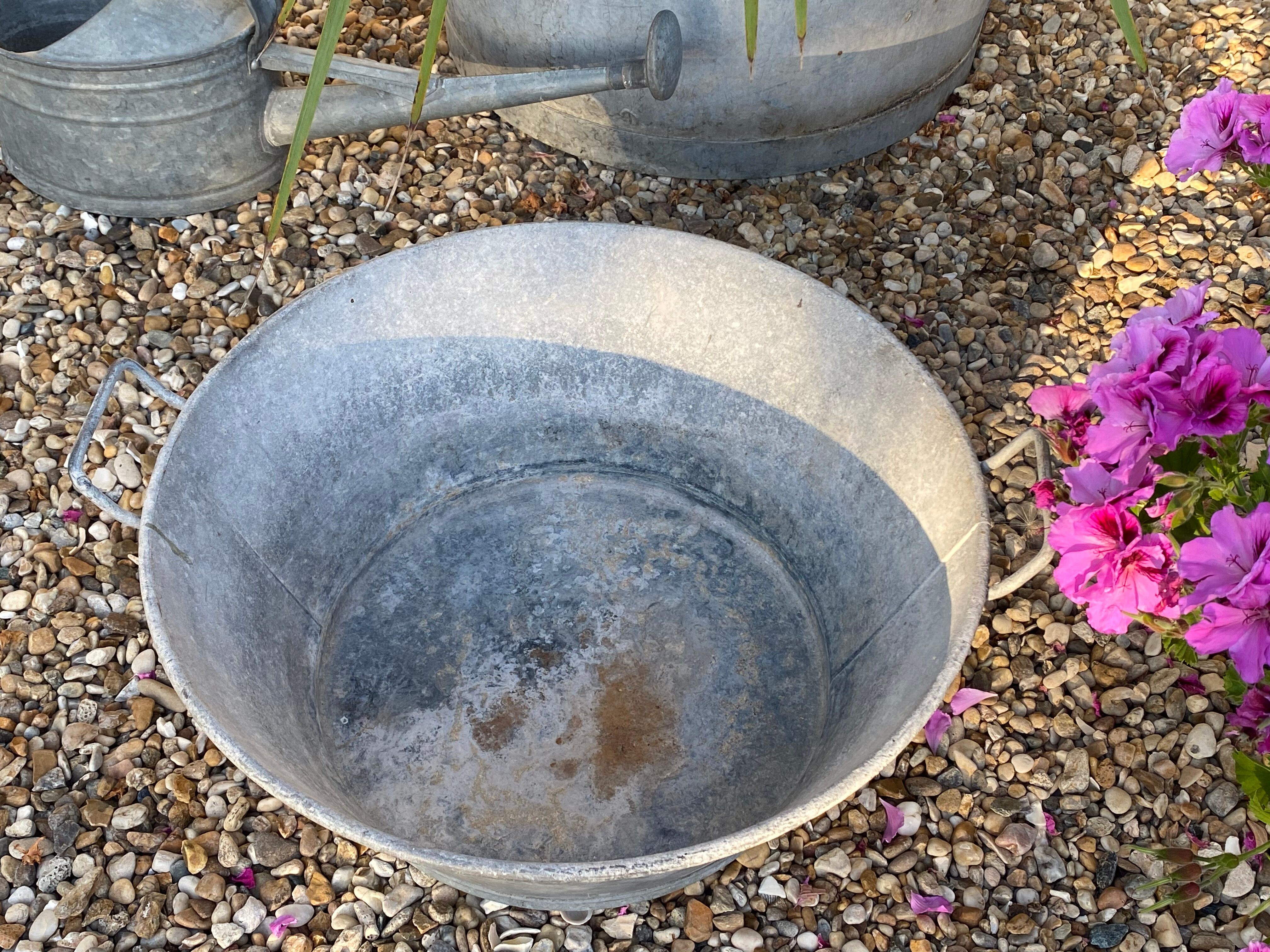 Bassine en zinc
