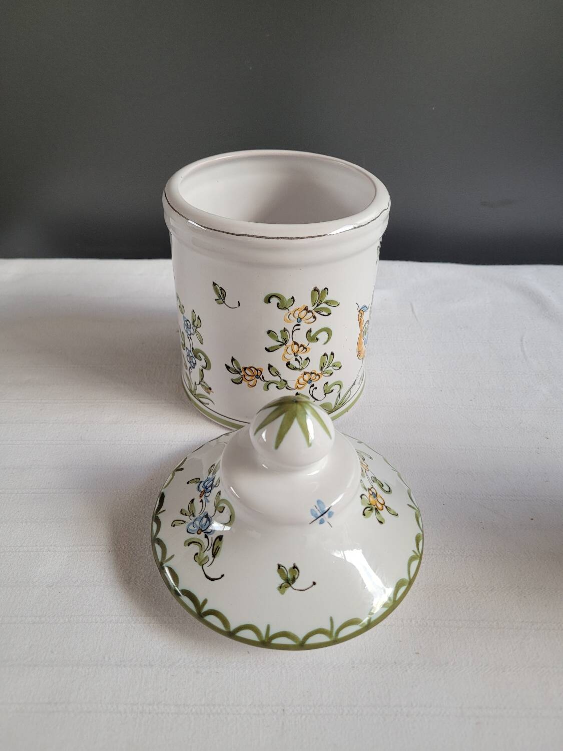 Pot, vase, flower pick Moustier