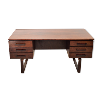 Henning Jensen desk