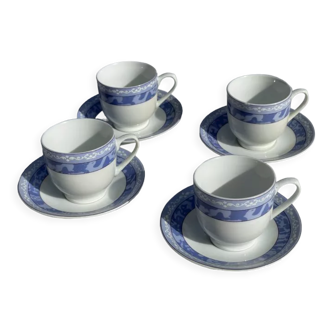 4 tasses en porcelaine