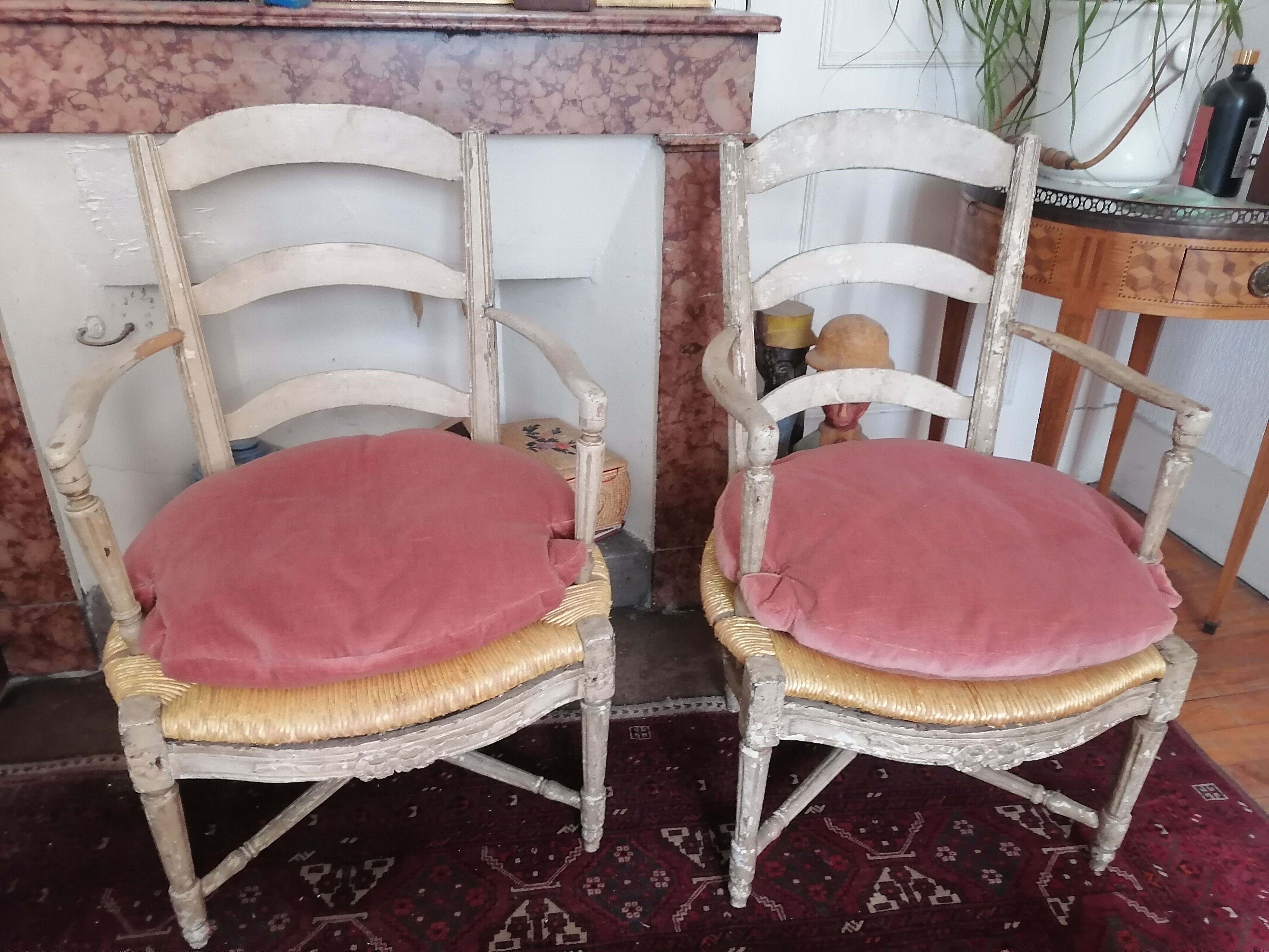 Ancienne paire de fauteuils provençal Louis XVl