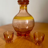 Vintage carafe and its two glasses