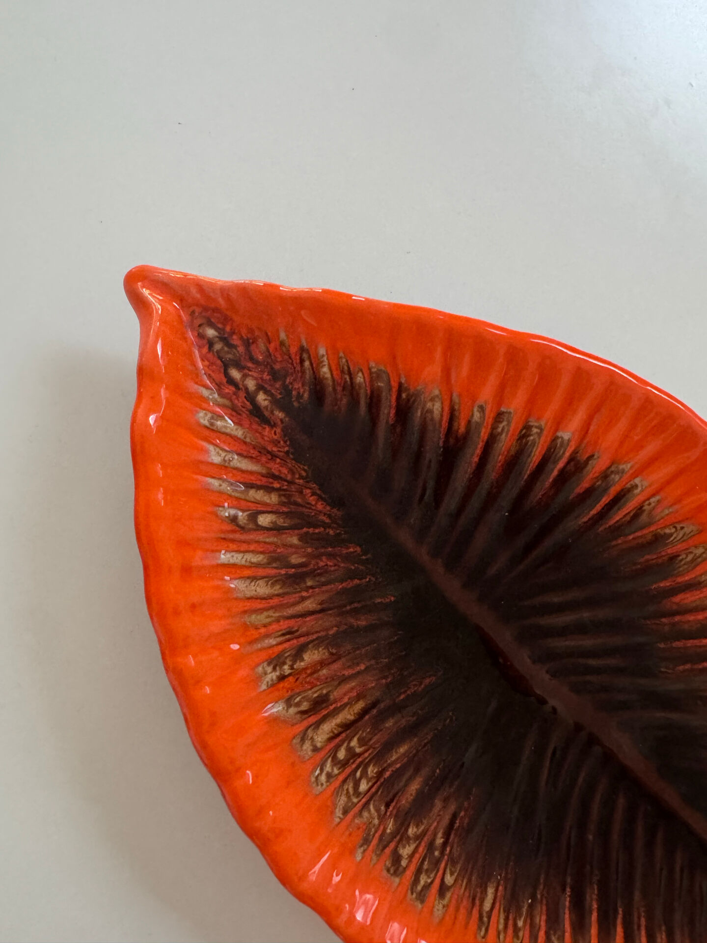 Ceramic plate Barbotine