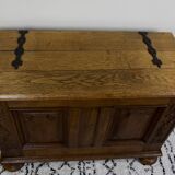 Coffre en bois rustique