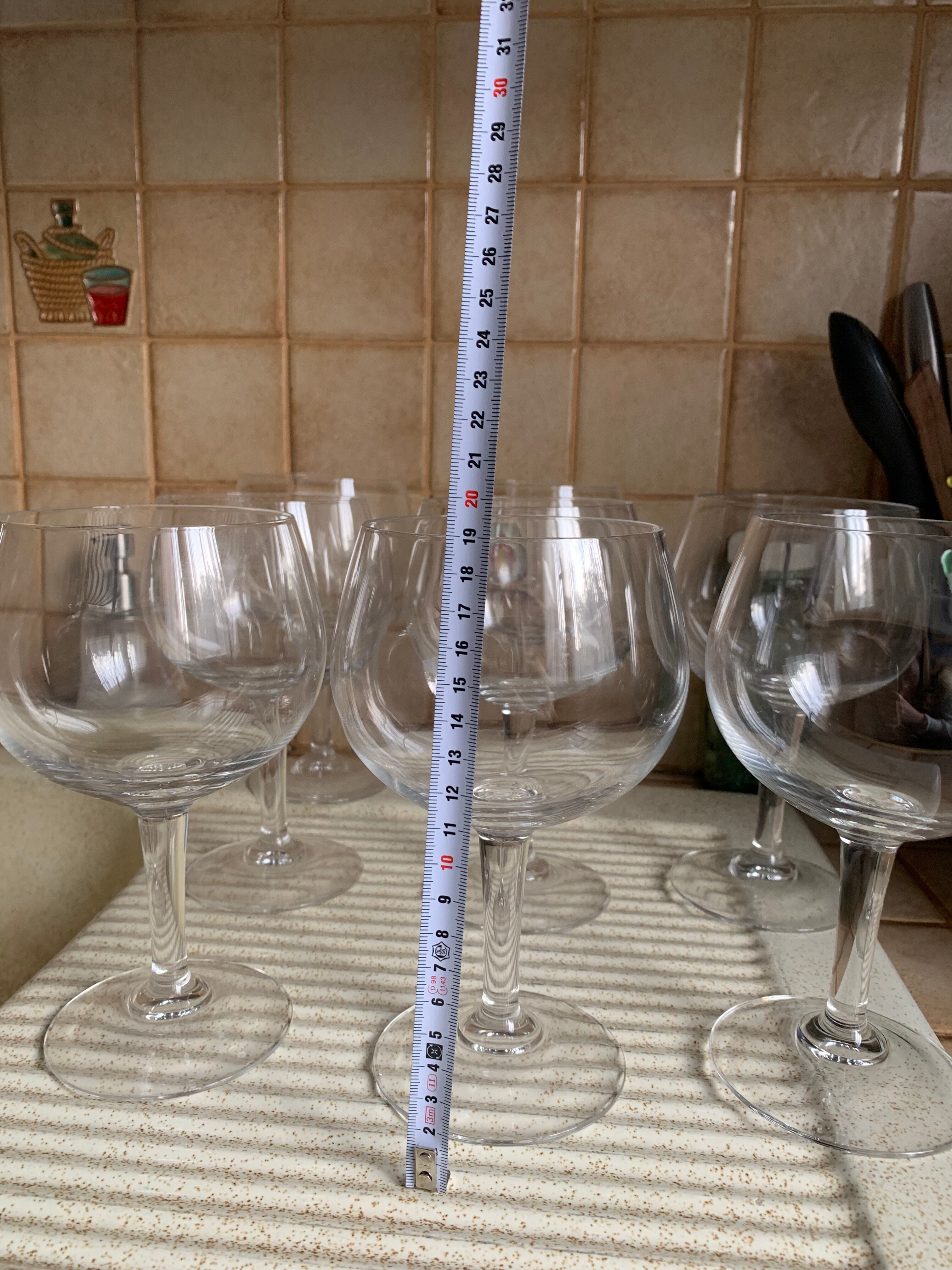 Set of 8 large crystal wine glasses