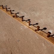 School wall coat - solid wooden rail of 10 patères