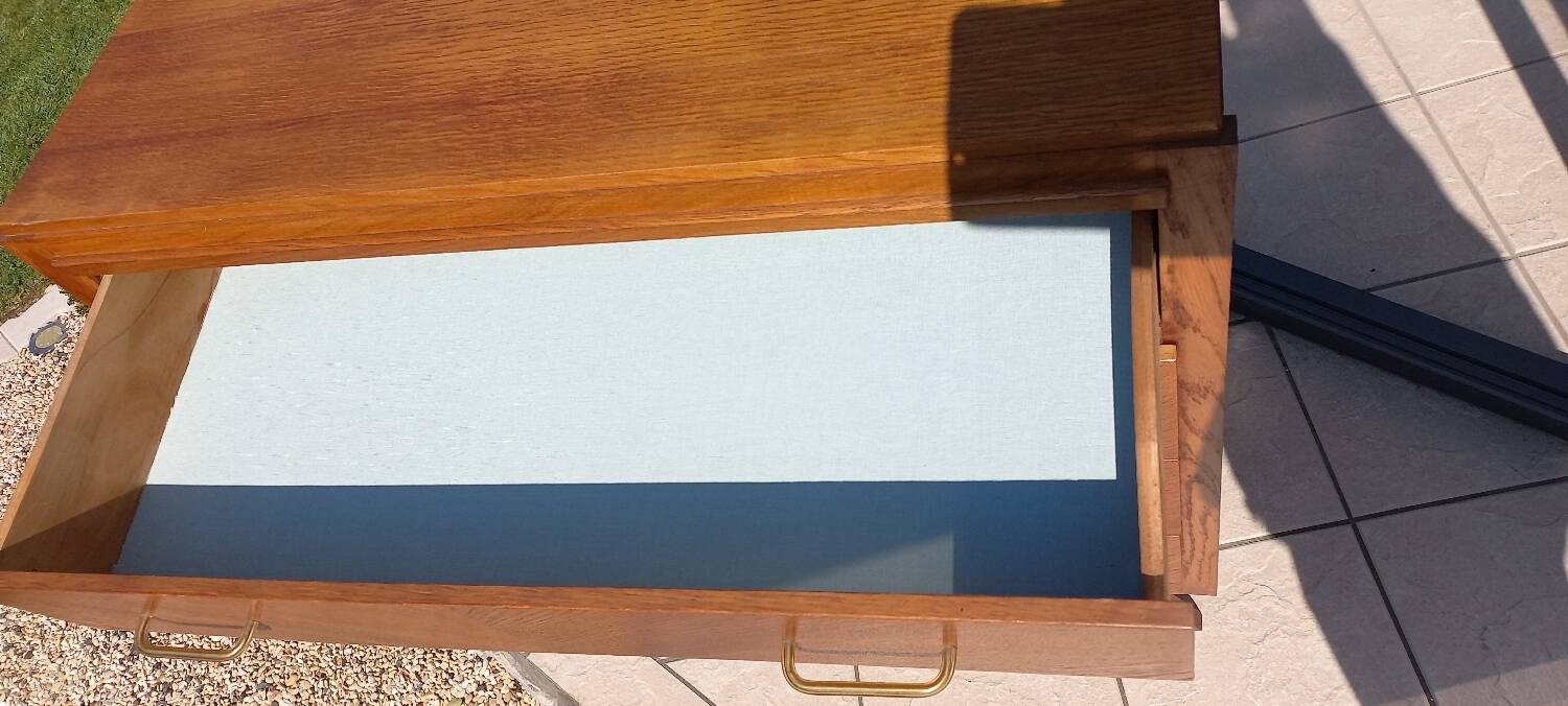 Vintage chest of drawers from the 50s