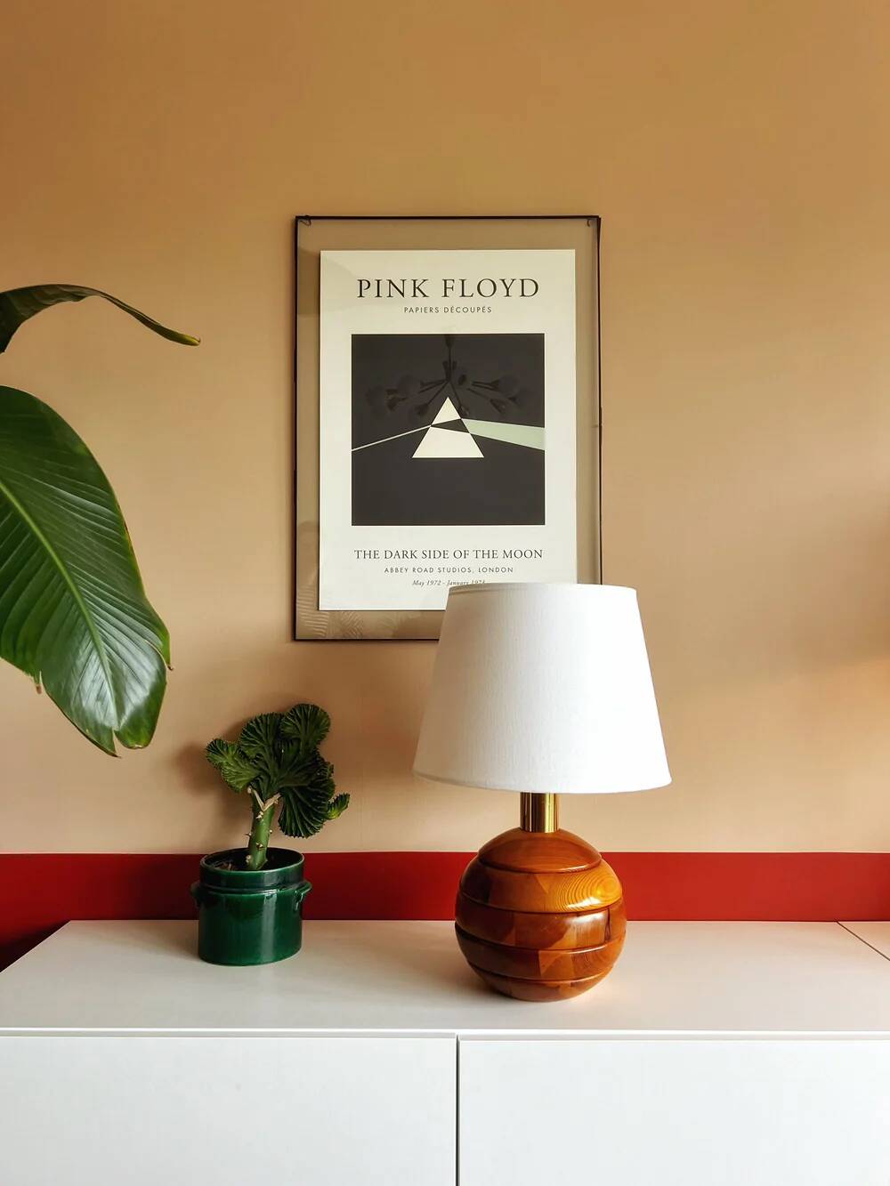 Lampe de table moderniste en bois de pin, années 1970