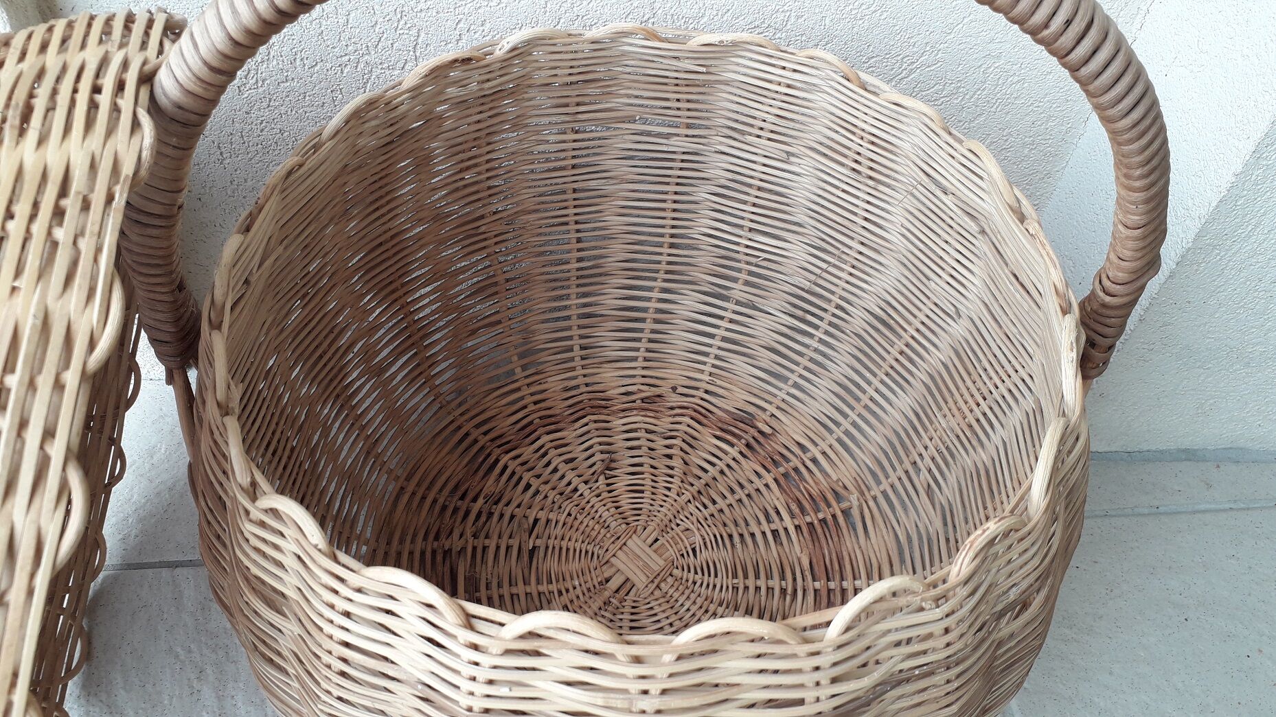 Wicker basket