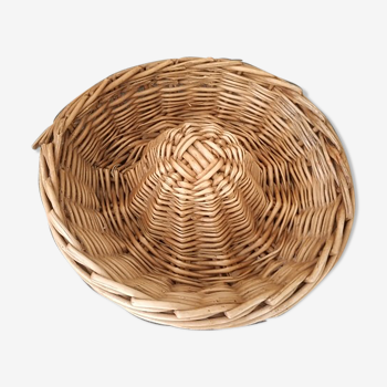 Braided wicker basket