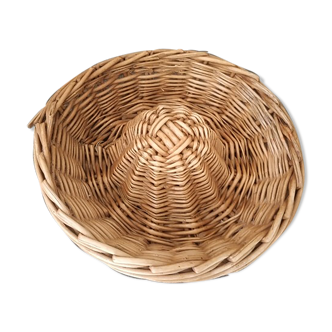 Braided wicker basket