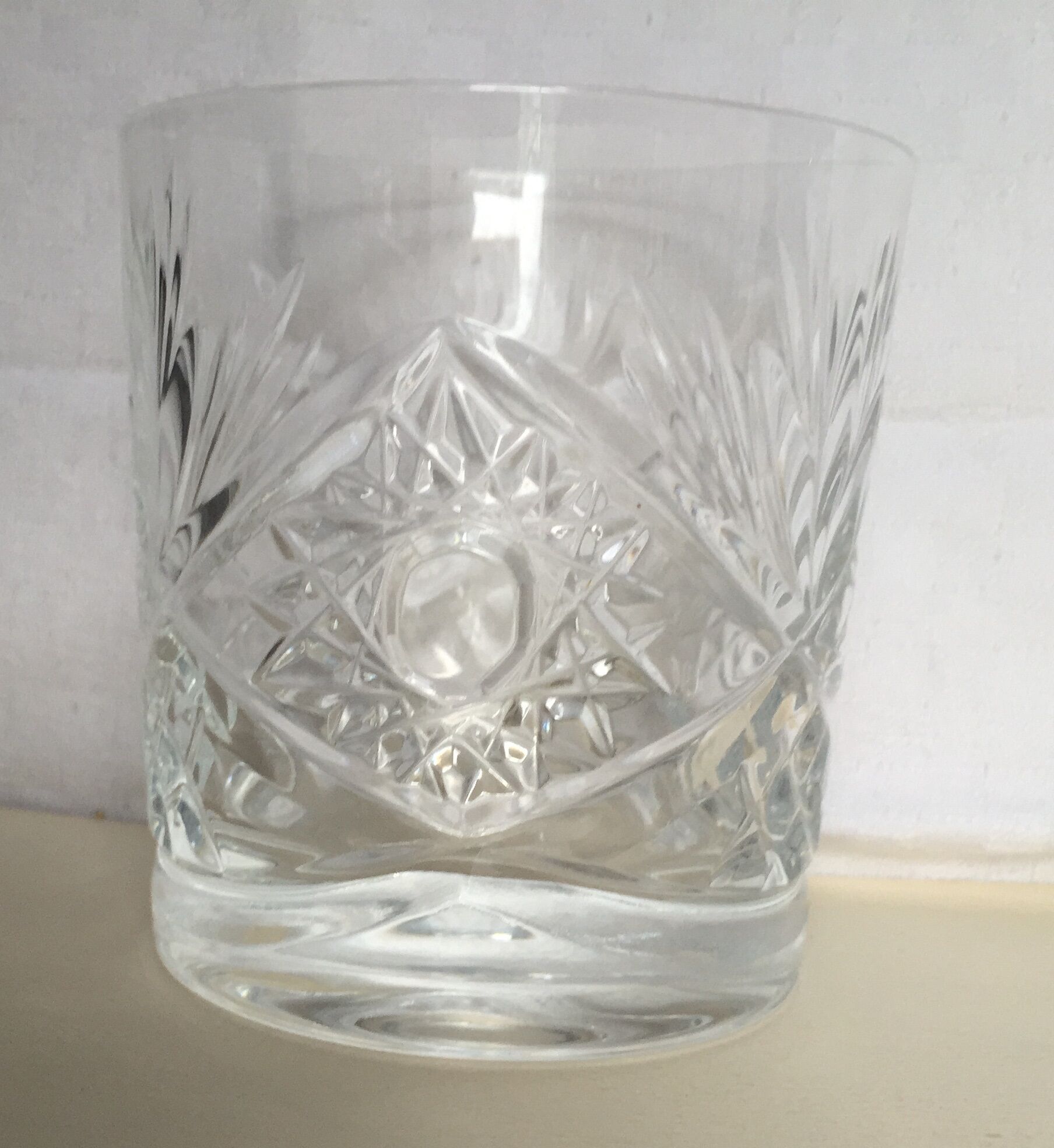 Baccarat whisky service