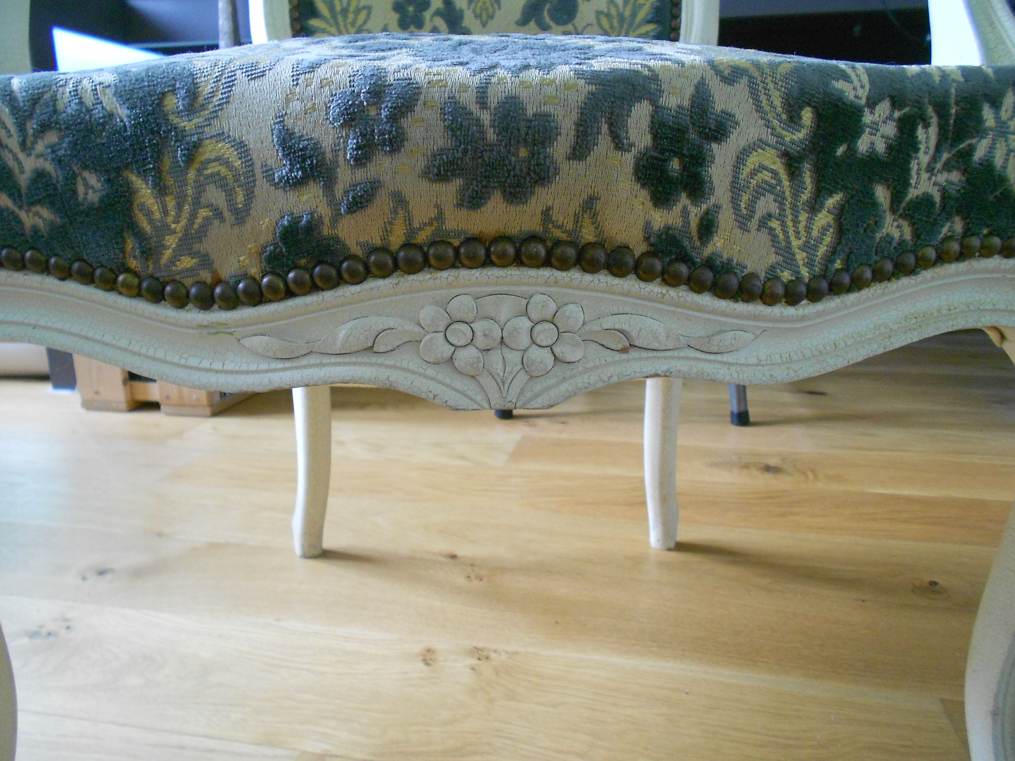 Louis XV-style convertible armchair lined with velvet effect