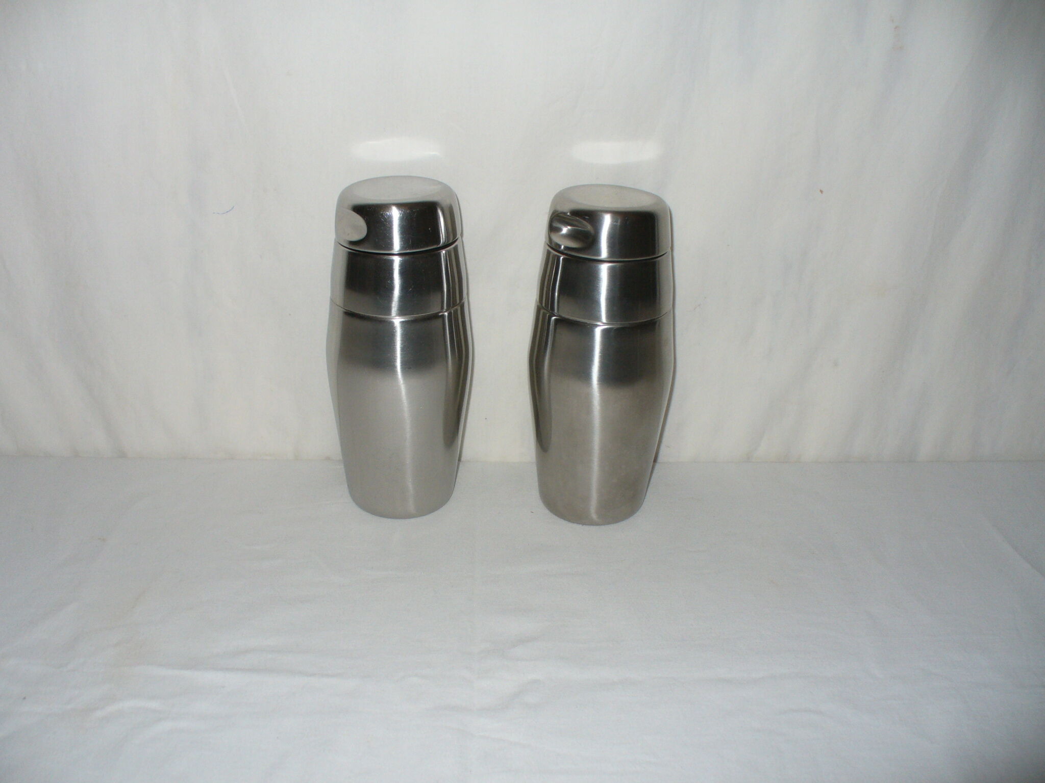 Pair of shakers Alessi - Mazzeri; Massoni of the 50s