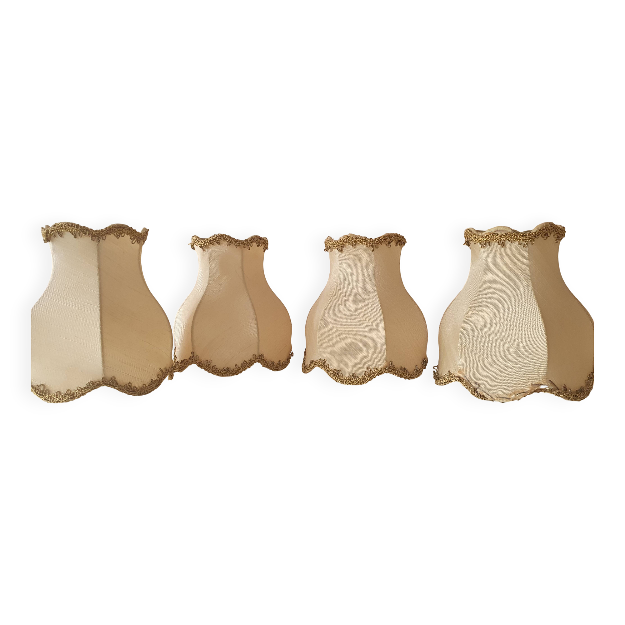 Set of 4 fabric lampshades with fringes